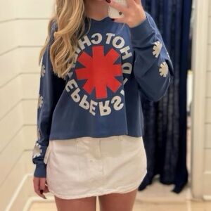 RED HOT CHILI PEPPERS ASTERISKS MEET & GREET LONG SLEEVE
REGULAR PRICE $98
COLOR